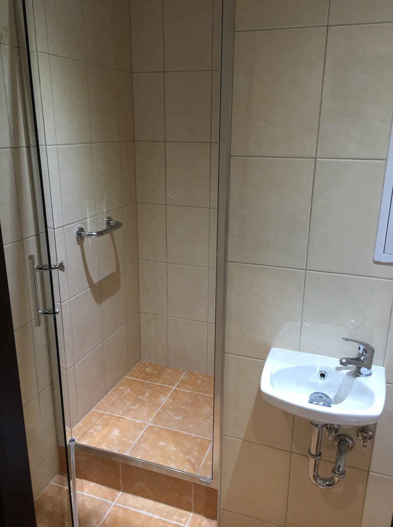 Nový sprchový kout + WC v Praze 10 Strašnicích