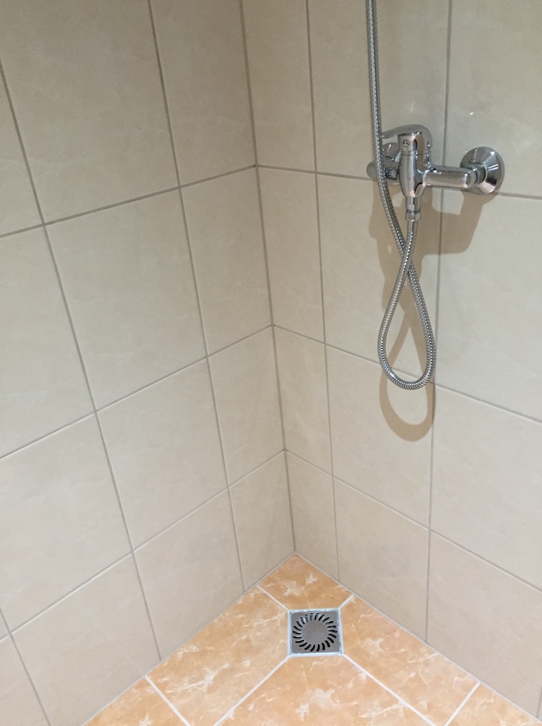 Nový sprchový kout + WC v Praze 10 Strašnicích